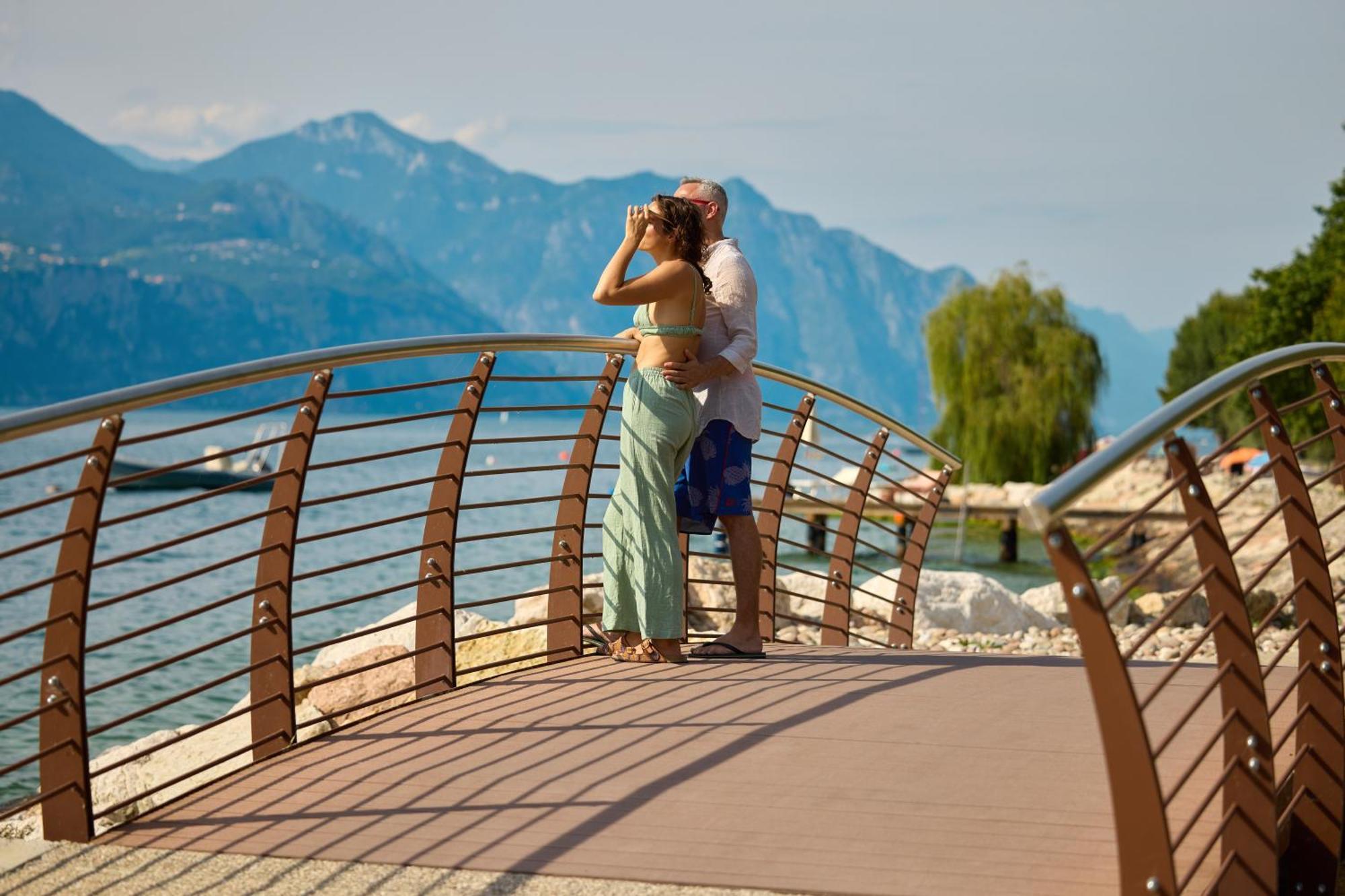 Lake Front Hotel Brenzone エクステリア 写真