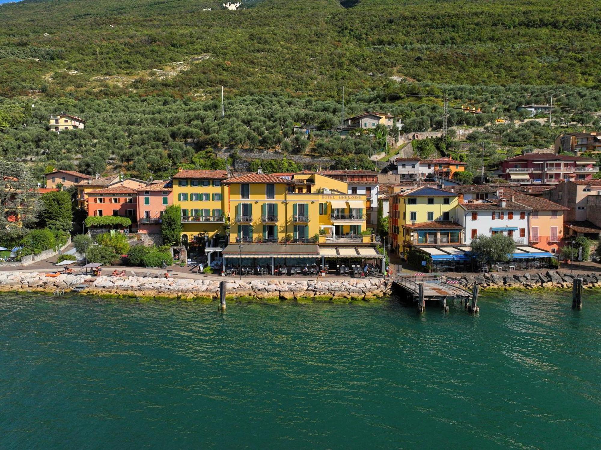 Lake Front Hotel Brenzone エクステリア 写真